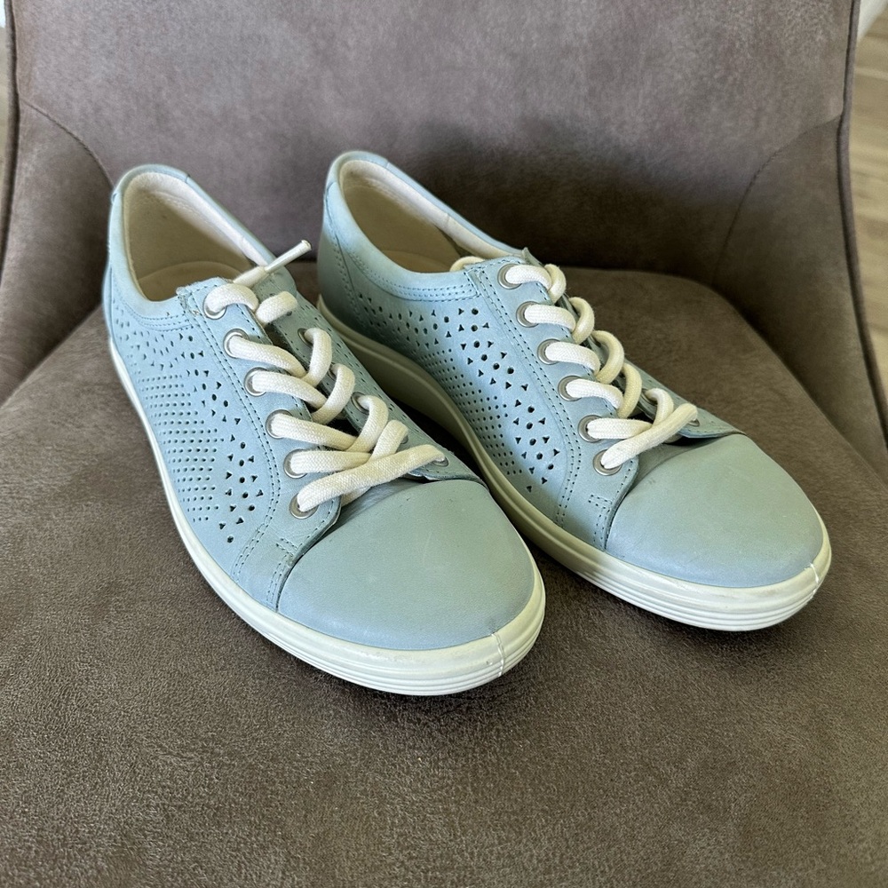Ecco Blue Leather Sneakers